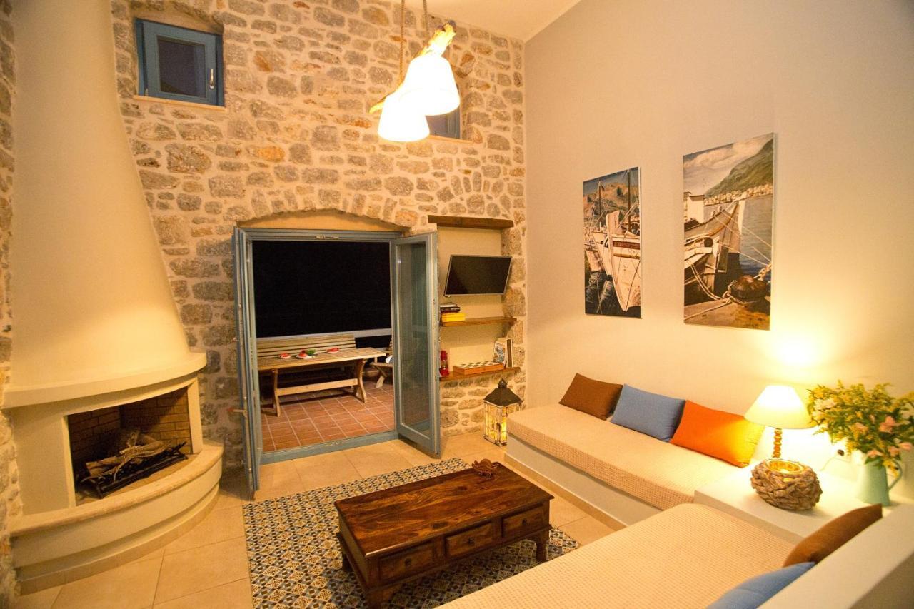 Petra Boutique Homes Arginonda 外观 照片