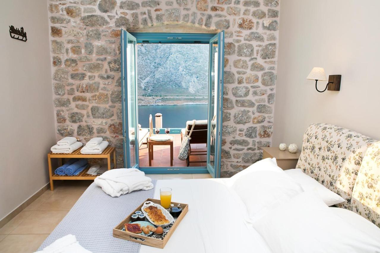Petra Boutique Homes Arginonda 外观 照片